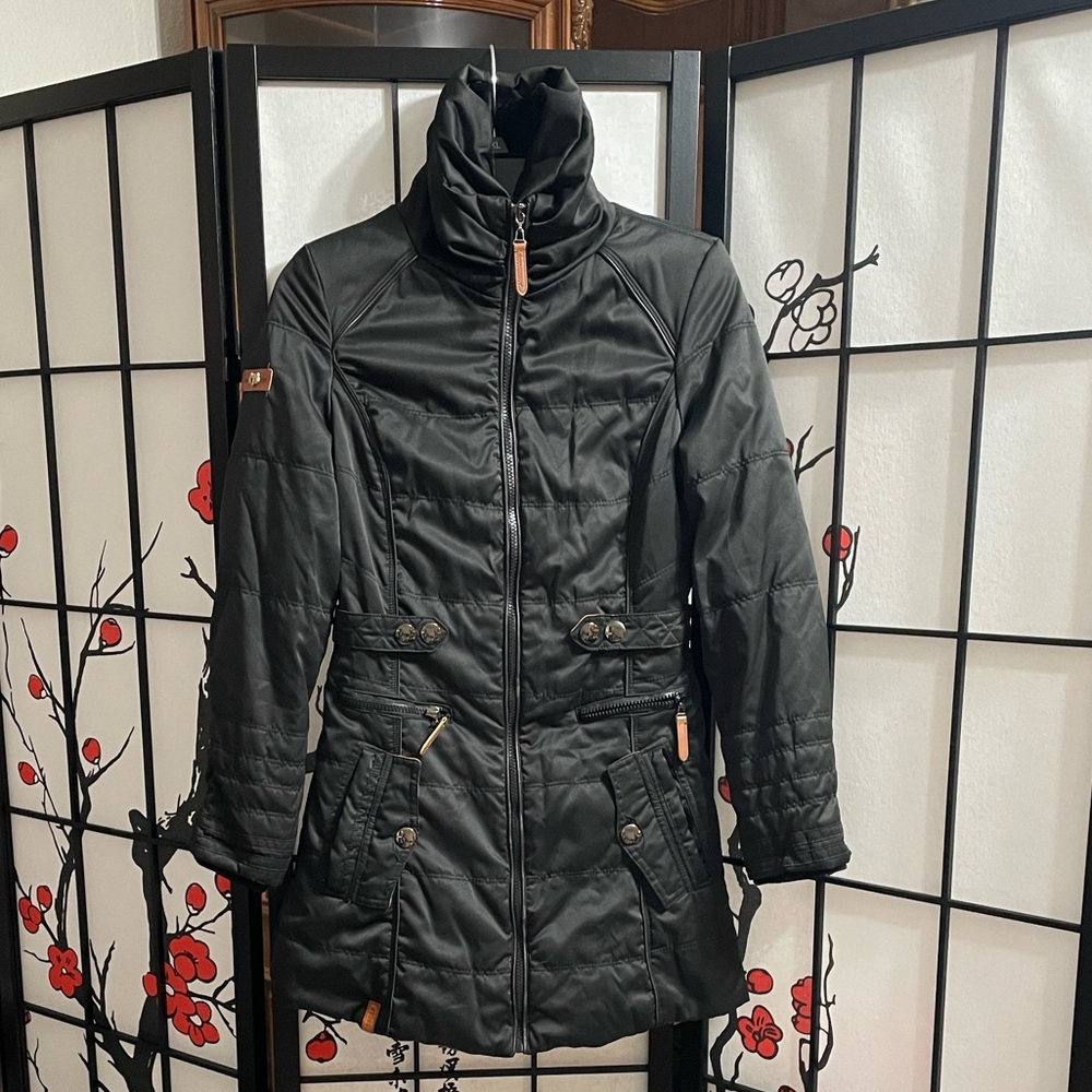 Clocolor Women's Black Jacket